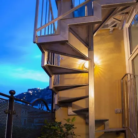 29 Center * Taormina