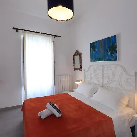 29 Center * Taormina