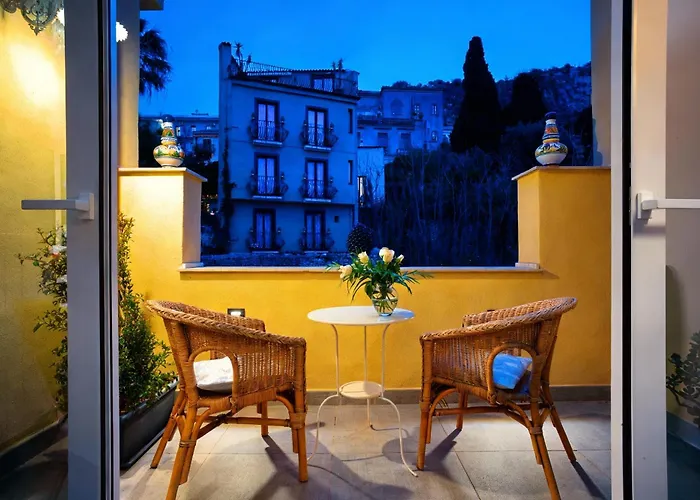 29 Center Таормина