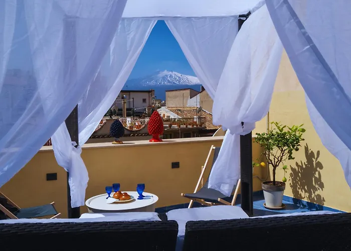 29 Center Таормина